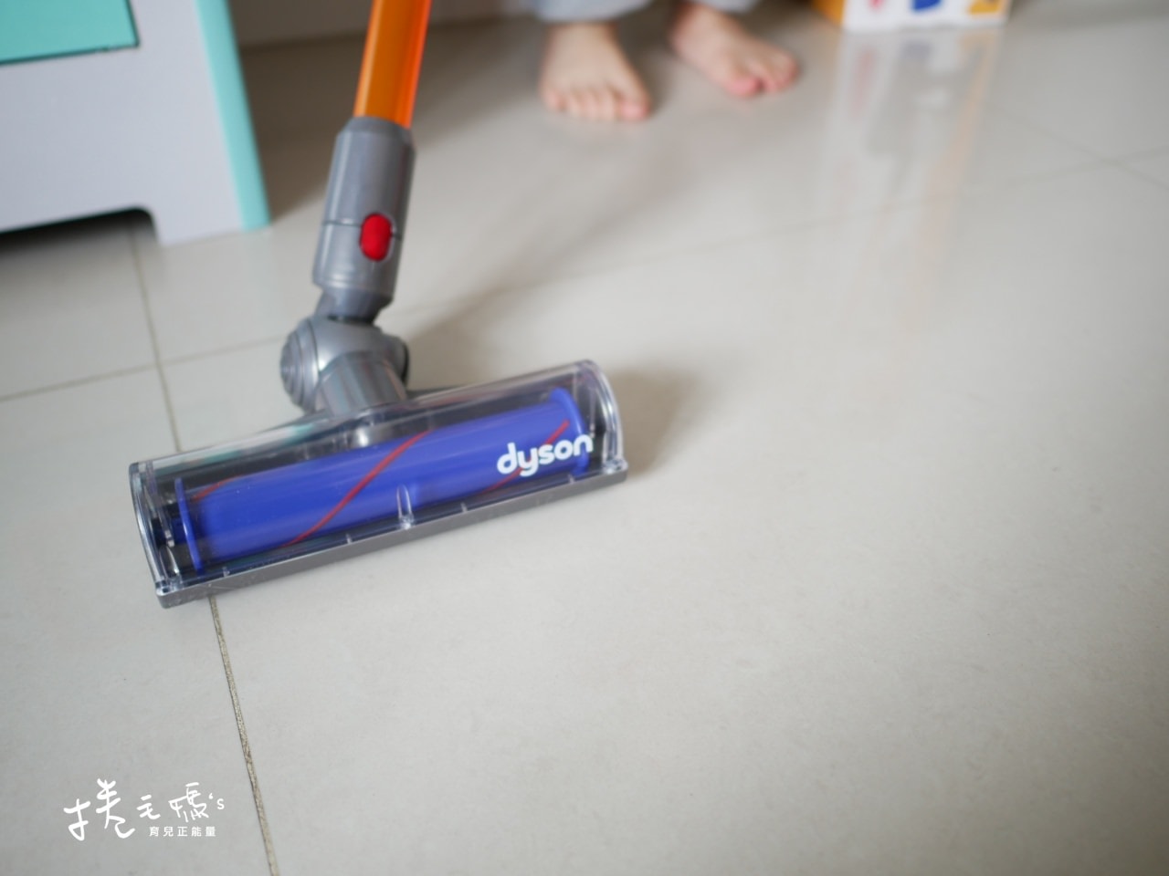 【育兒】平價質感系廚房玩具 TEAMSON 火車軌道桌、dyson兒童吸塵器、木製家家酒兒童廚房玩具 - 第62張圖 【育兒】平價質感系廚房玩具 TEAMSON 火車軌道桌、dyson兒童吸塵器、木製家家酒兒童廚房玩具