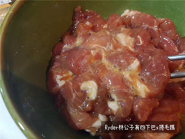 bruno電烤盤食譜 鹹酥豬是鹹酥雞的一種12.jpg