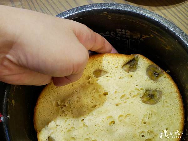 電子鍋 食譜 烤蛋糕 寶寶蛋糕 香蕉蛋糕 簡易蛋糕 免烤箱13.jpg