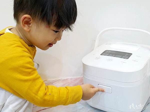 電子鍋 食譜 烤蛋糕 寶寶蛋糕 香蕉蛋糕 簡易蛋糕 免烤箱22.jpg