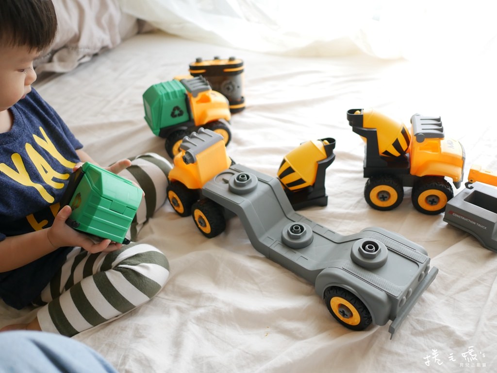 smart積木車 幼兒玩具 車車模型 兩歲玩具 玩具車推薦33.jpg