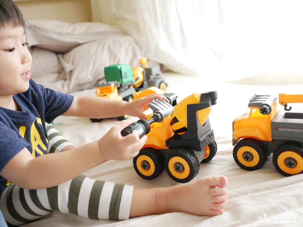 smart積木車 幼兒玩具 車車模型 兩歲玩具 玩具車推薦27.jpg