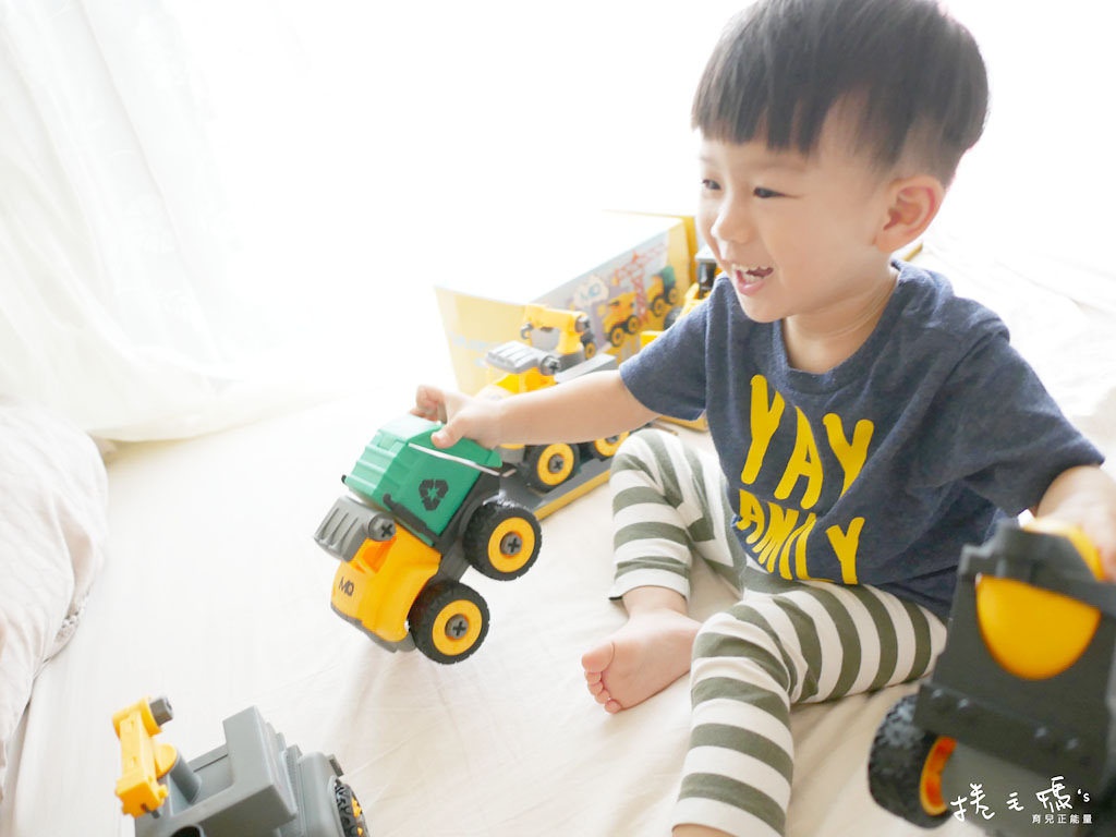 smart積木車 幼兒玩具 車車模型 兩歲玩具 玩具車推薦09.jpg