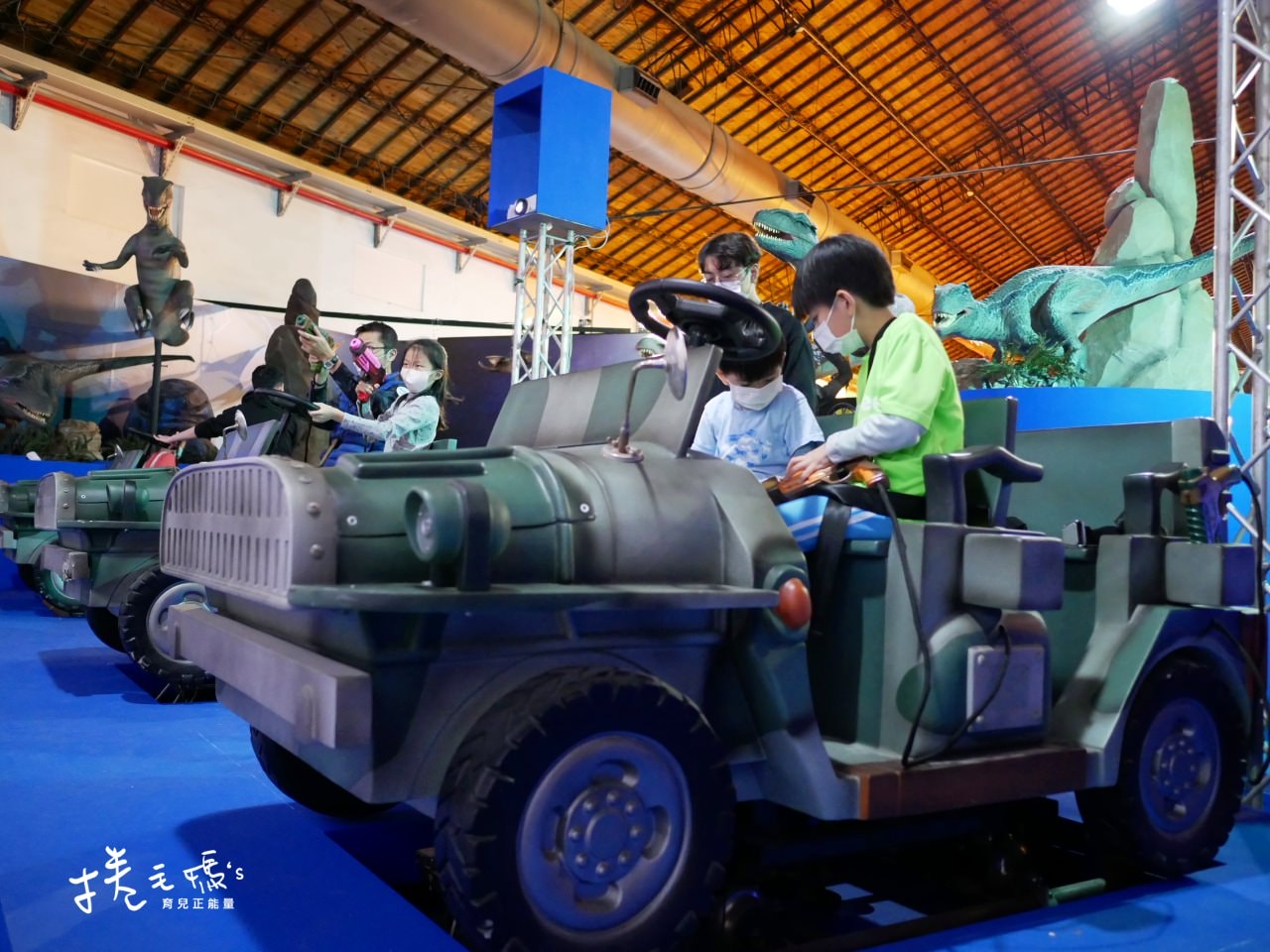 【旅遊】寒假室內親子展覽！2022/3/13前 台北松菸侏儸紀恐龍展3.0 恐龍迷必去超逼真展覽