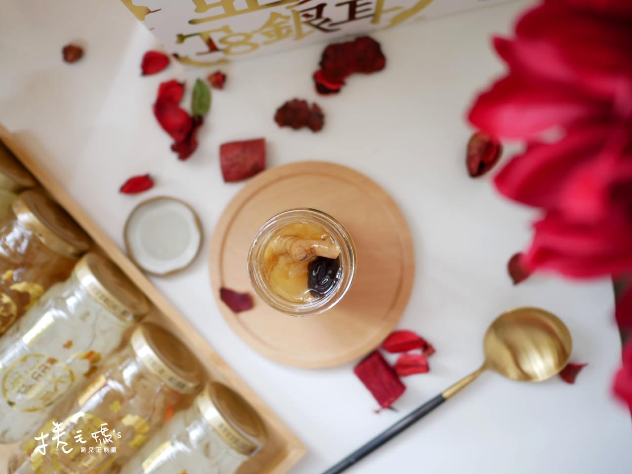 宅配美食｜過年過節送禮不出錯 亞大T8銀耳露禮盒 中價位的高級養生禮盒