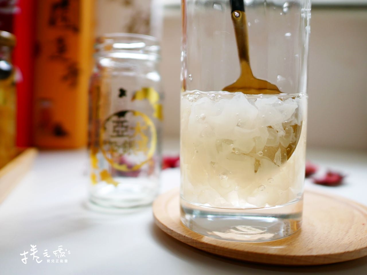 宅配美食｜過年過節送禮不出錯 亞大T8銀耳露禮盒 中價位的高級養生禮盒