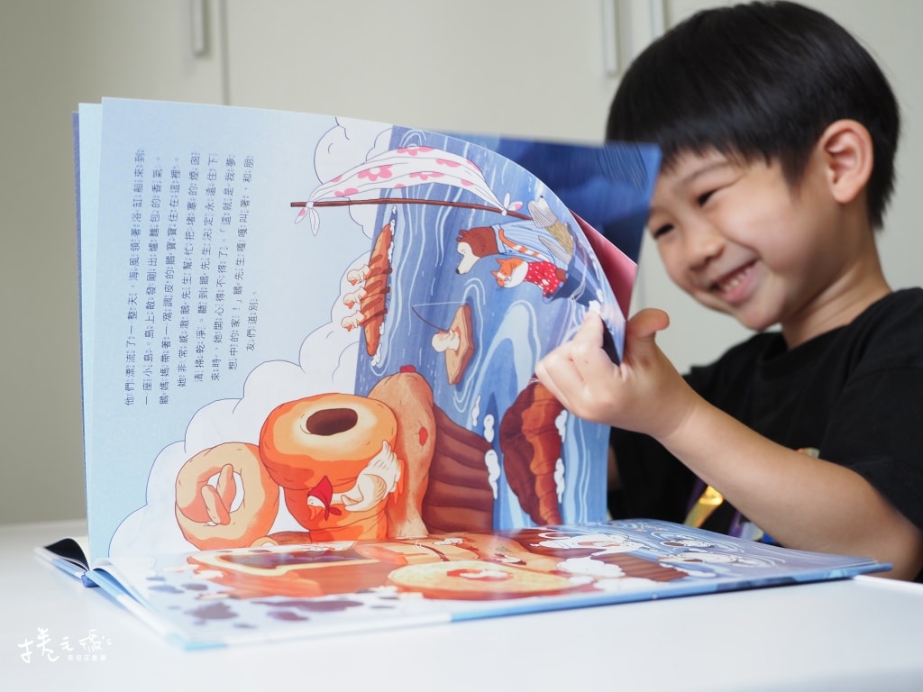 幼兒繪本書單推薦 好餓的毛毛蟲/操作書/魔法親親/愛吃青菜的鱷魚GUJIGUJI