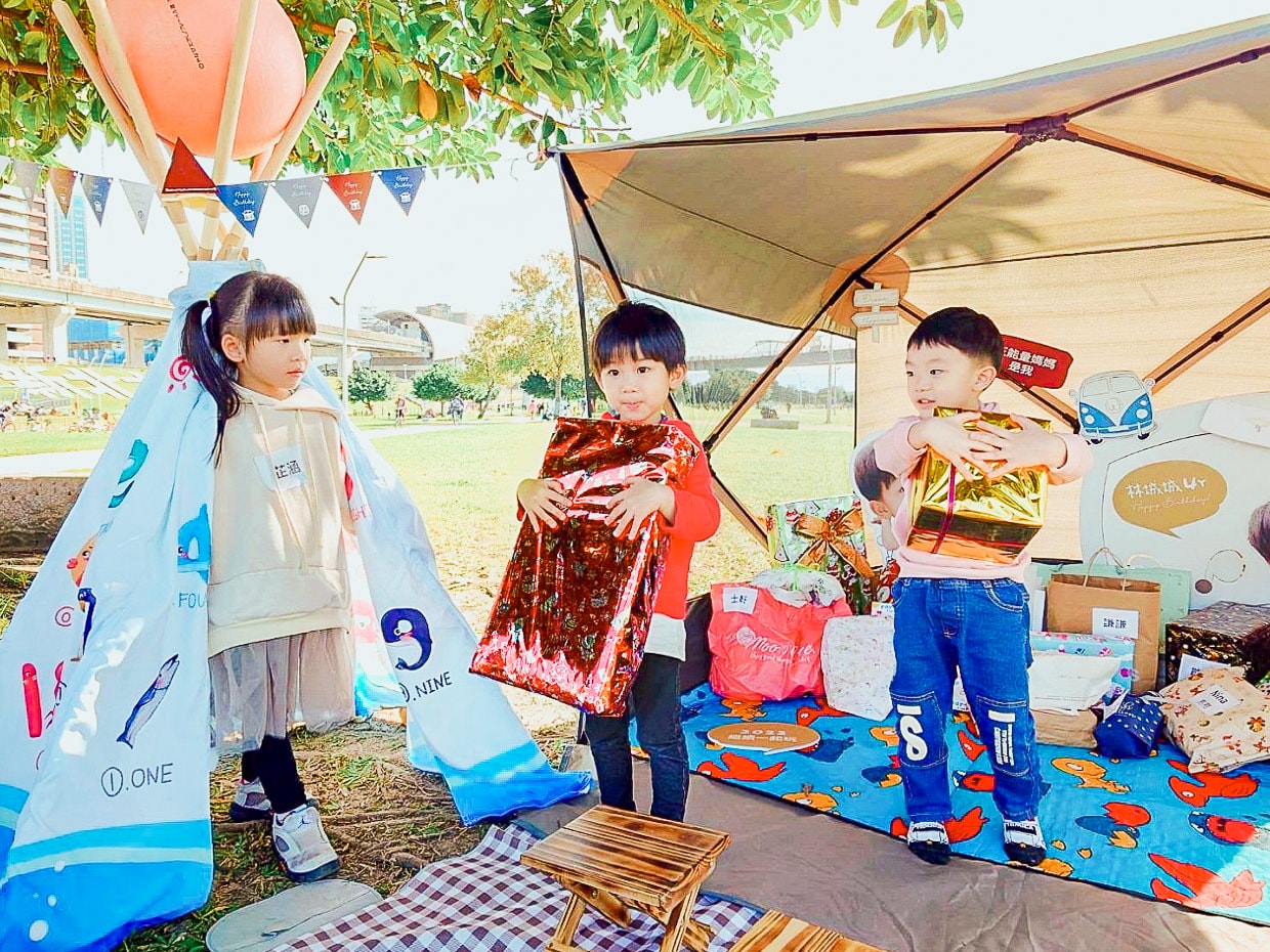 公子4歲生日快樂!生日派對布置DIY 網購露營主題派對包 L派對 - 第8張圖 公子4歲生日快樂!生日派對布置DIY 網購露營主題派對包 L派對