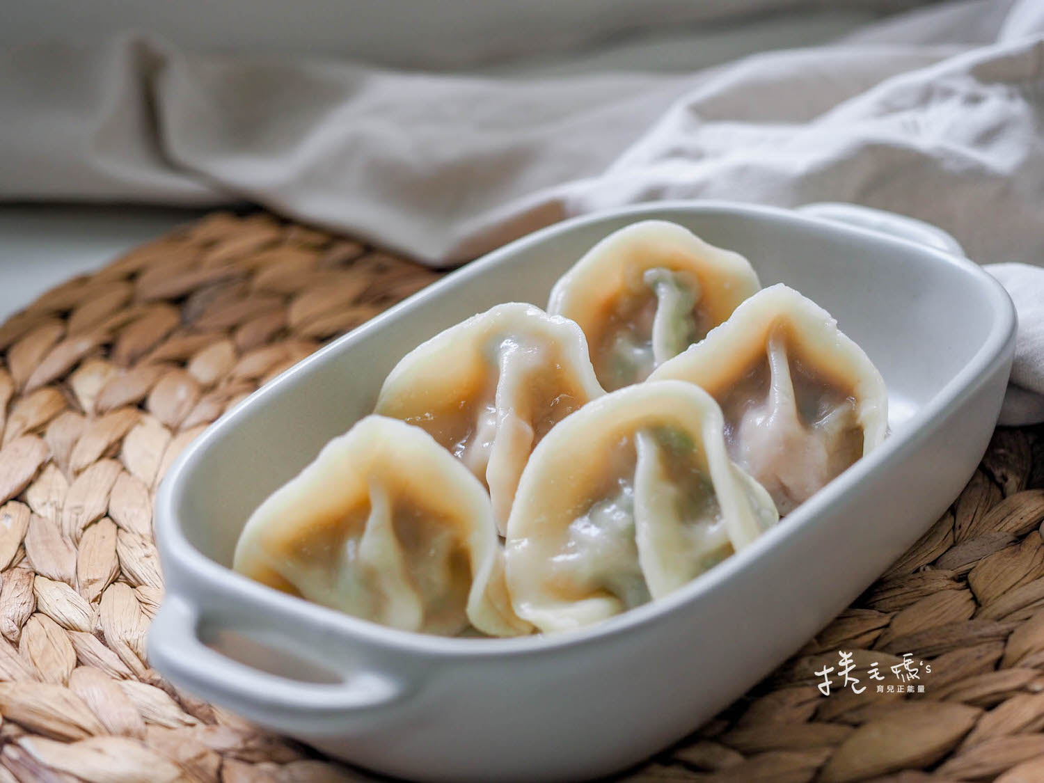 冷凍水餃推薦 士林『餃當家』把簡單發揮到極致的美味手工水餃 皮Q餡多會爆汁 - 第2張圖 冷凍水餃推薦 士林『餃當家』把簡單發揮到極致的美味手工水餃 皮Q餡多會爆汁