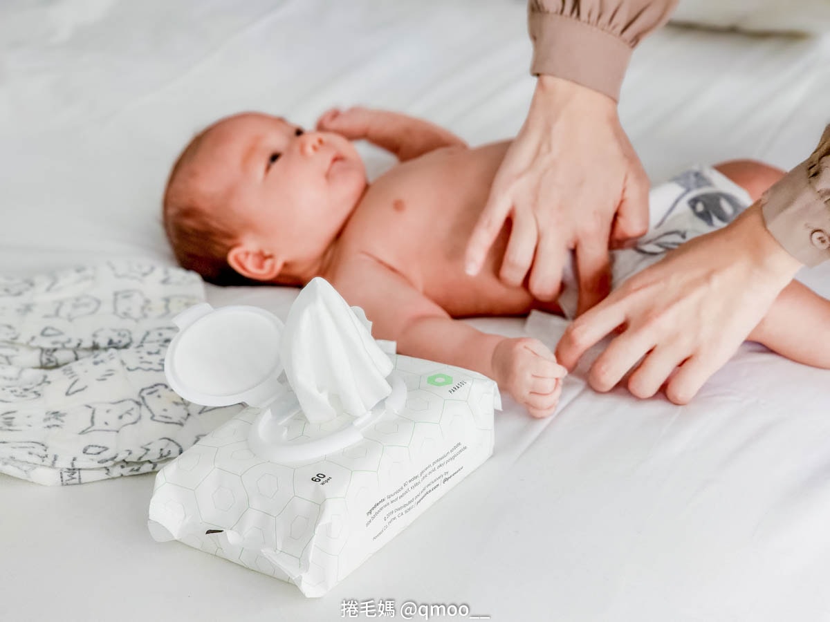 實測3秒瞬間吸收!美國Parasol新科技水凝尿布，小屁屁就像沒穿一樣乾爽舒適