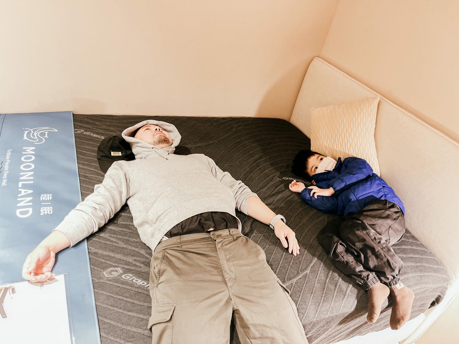 床墊推薦 | Moonland睦眠床墊 台北門市 7款床墊試躺心得 防塵螨10年保固 MIT台灣製床墊