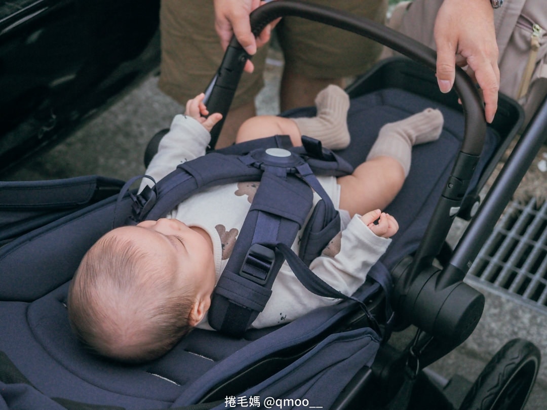 嬰兒推車推薦 Joolz Hub+嬰兒推車界的suv小戰車 自帶車燈的全能型推車！