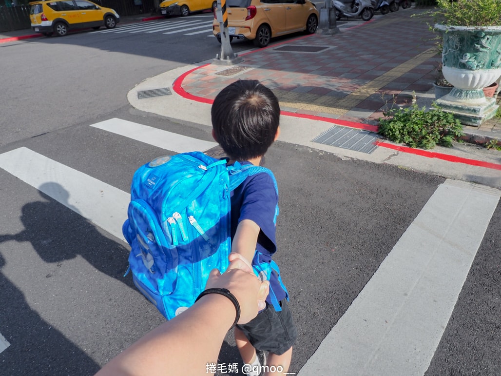 護脊書包推薦 小一新生入學準備 團購Beckmann兒童護脊書包&入手心得