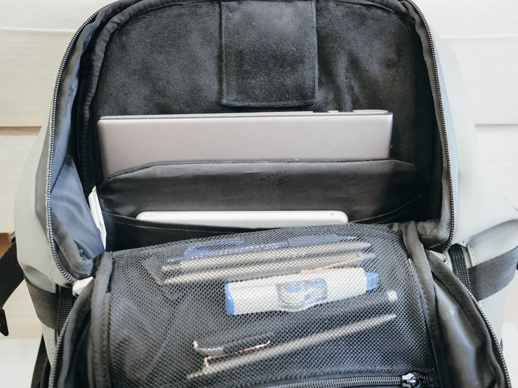 工作旅行多用 高顏值機能型防水護脊後背包 挪威BECKMANN Street FLX  15.6吋筆電也能放