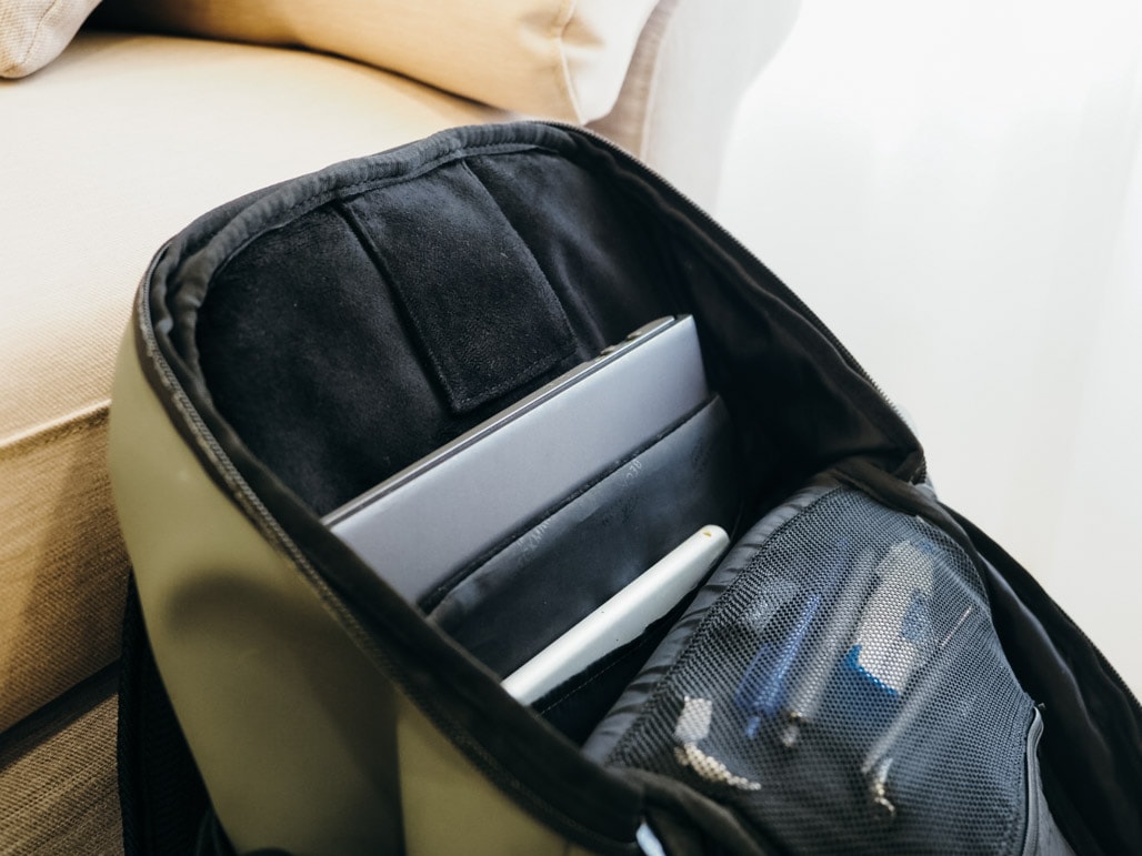 工作旅行多用 高顏值機能型防水護脊後背包 挪威BECKMANN Street FLX  15.6吋筆電也能放