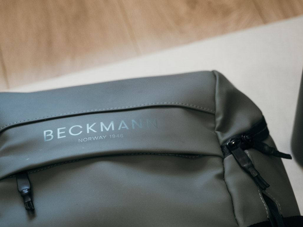 工作旅行多用 高顏值機能型防水護脊後背包 挪威BECKMANN Street FLX  15.6吋筆電也能放