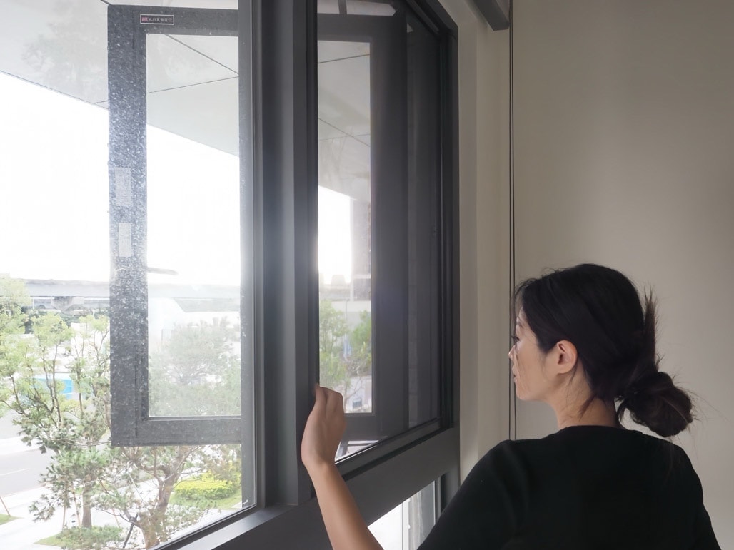 裝潢| 團購 荷蘭Poll-tex®普特絲防霾紗窗安裝心得費用分享