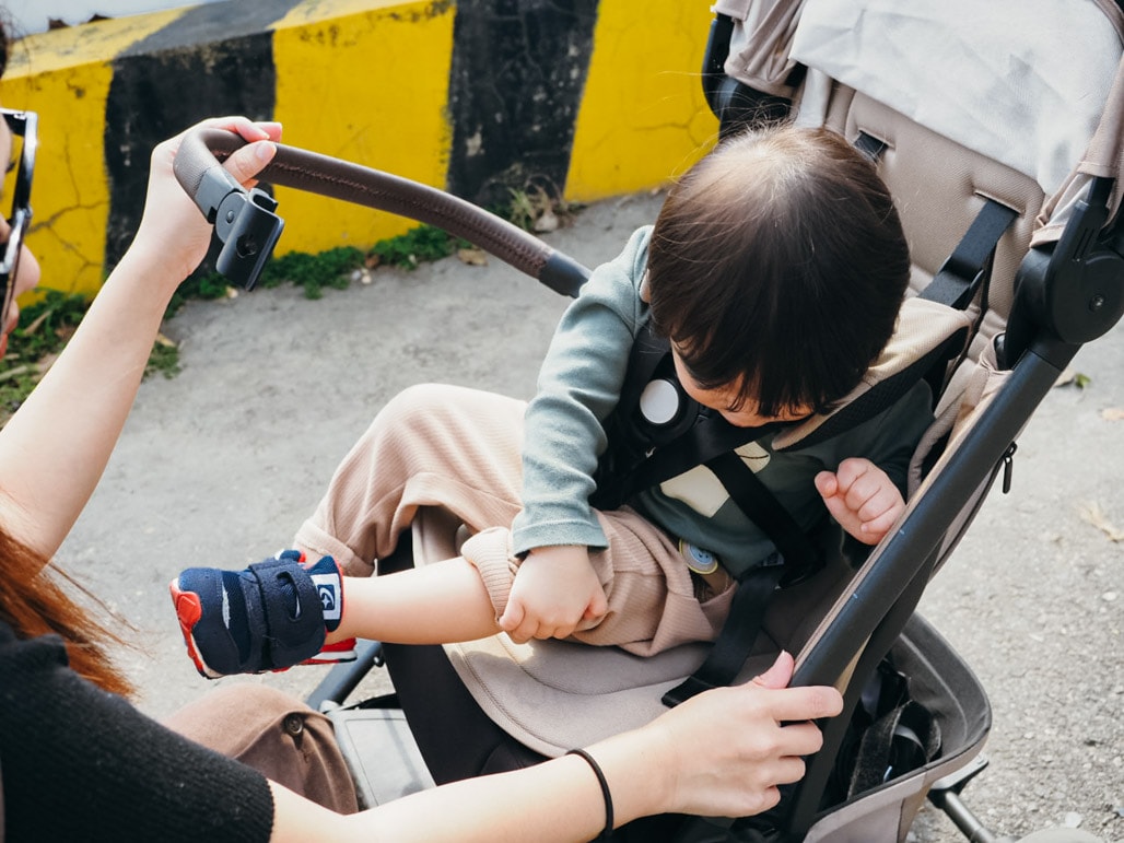 比行李箱還好推！可登機嬰兒推車Joolz Aer+可單手秒收 一年半使用心得 沒出國也一樣好推
