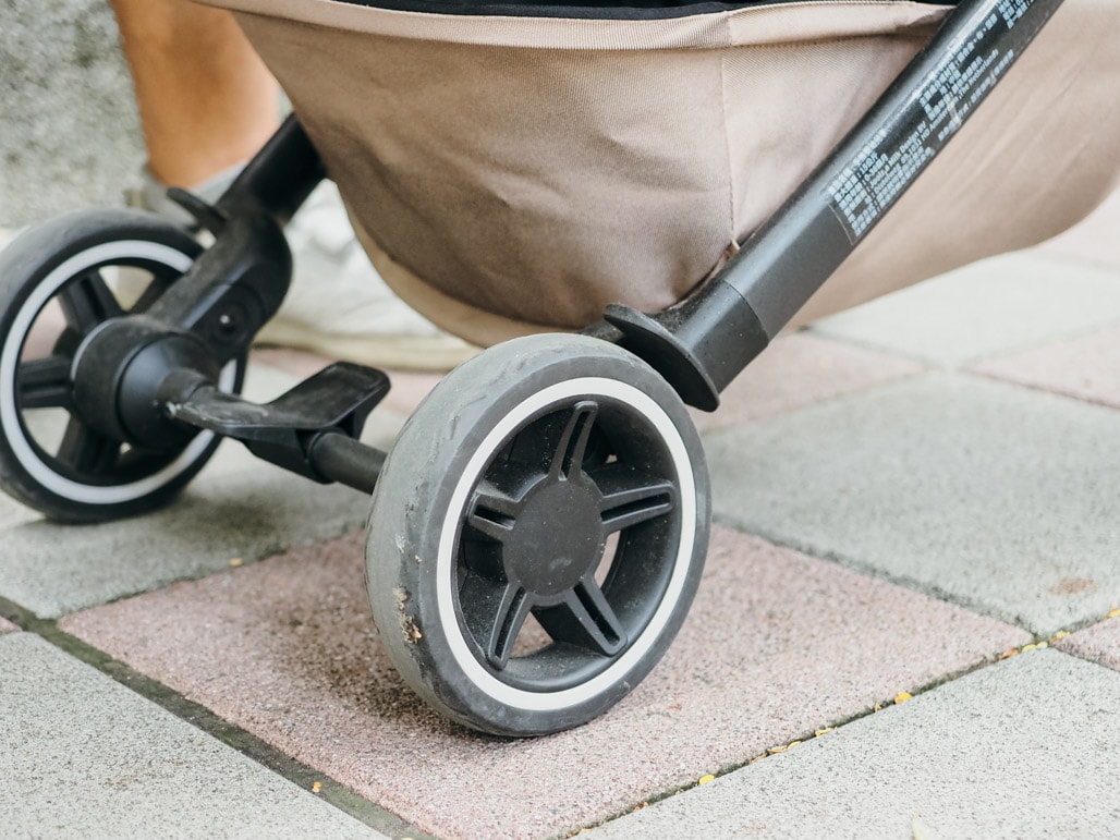 比行李箱還好推！可登機嬰兒推車Joolz Aer+可單手秒收 一年半使用心得 沒出國也一樣好推